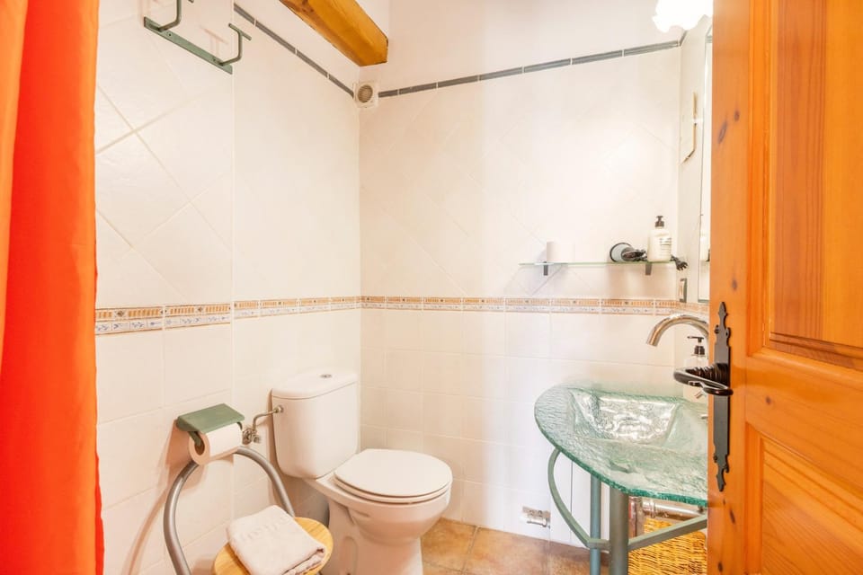 Bathroom, Living room