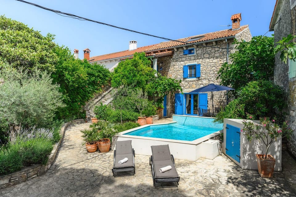 Faszinierende Villa mit Sauna, Meerblick, Dampfbad, Privatpool, BBQ House in Istria County