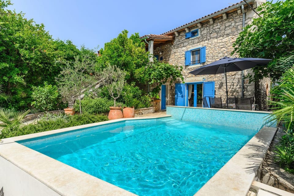 Faszinierende Villa mit Sauna, Meerblick, Dampfbad, Privatpool, BBQ House in Istria County