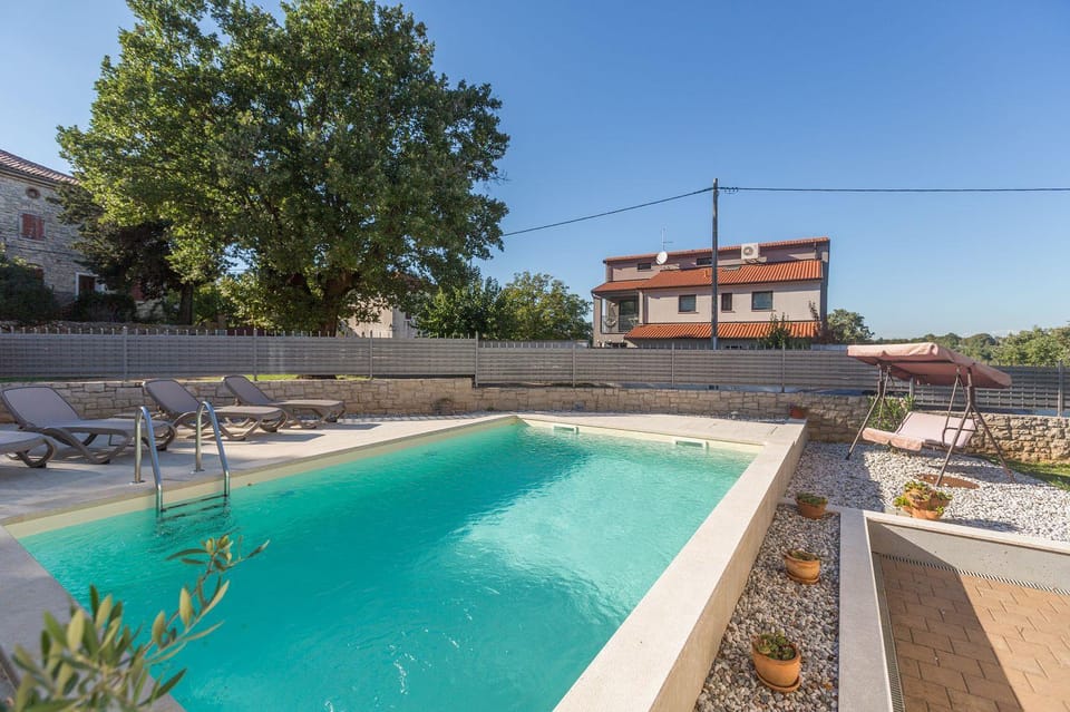 Malerische Villa mit Privatpool, mediterranem Garten, Outdoor-Kueche, Waschmaschine, Trockner House in Istria County