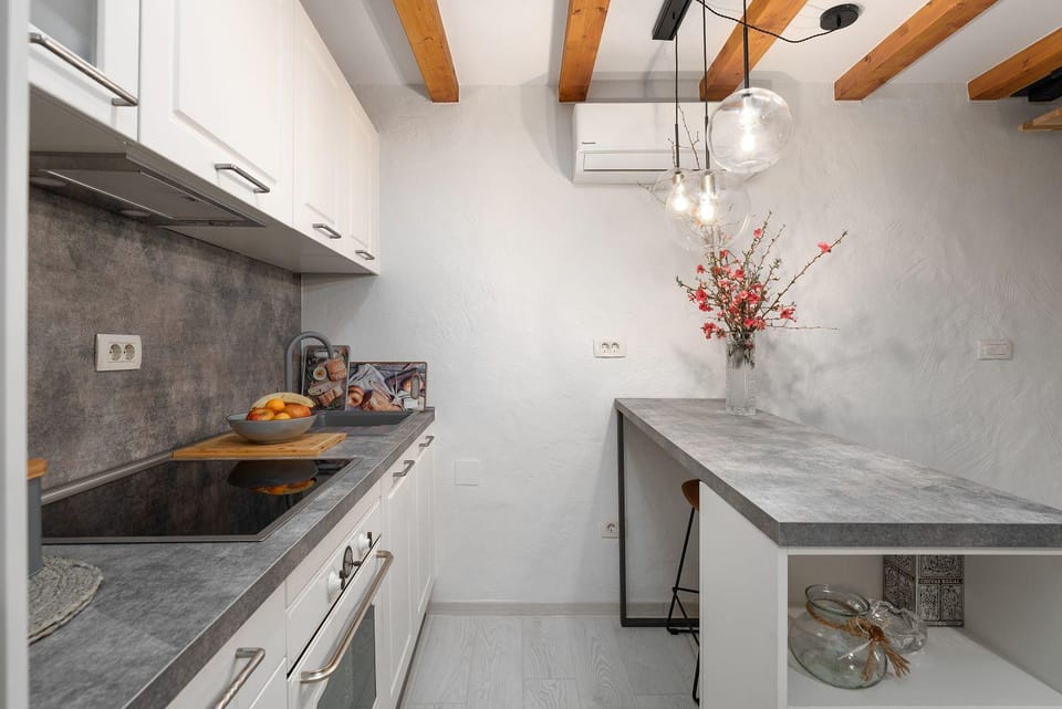 Cozy Studio-Apartment inmitten der Altstadt von Porec und nur 50 Meter zur Adria Apartment in Poreč