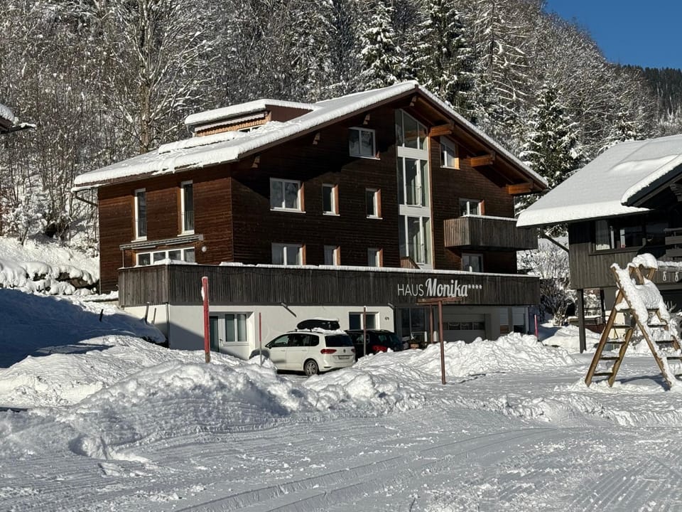 Property building, Winter
