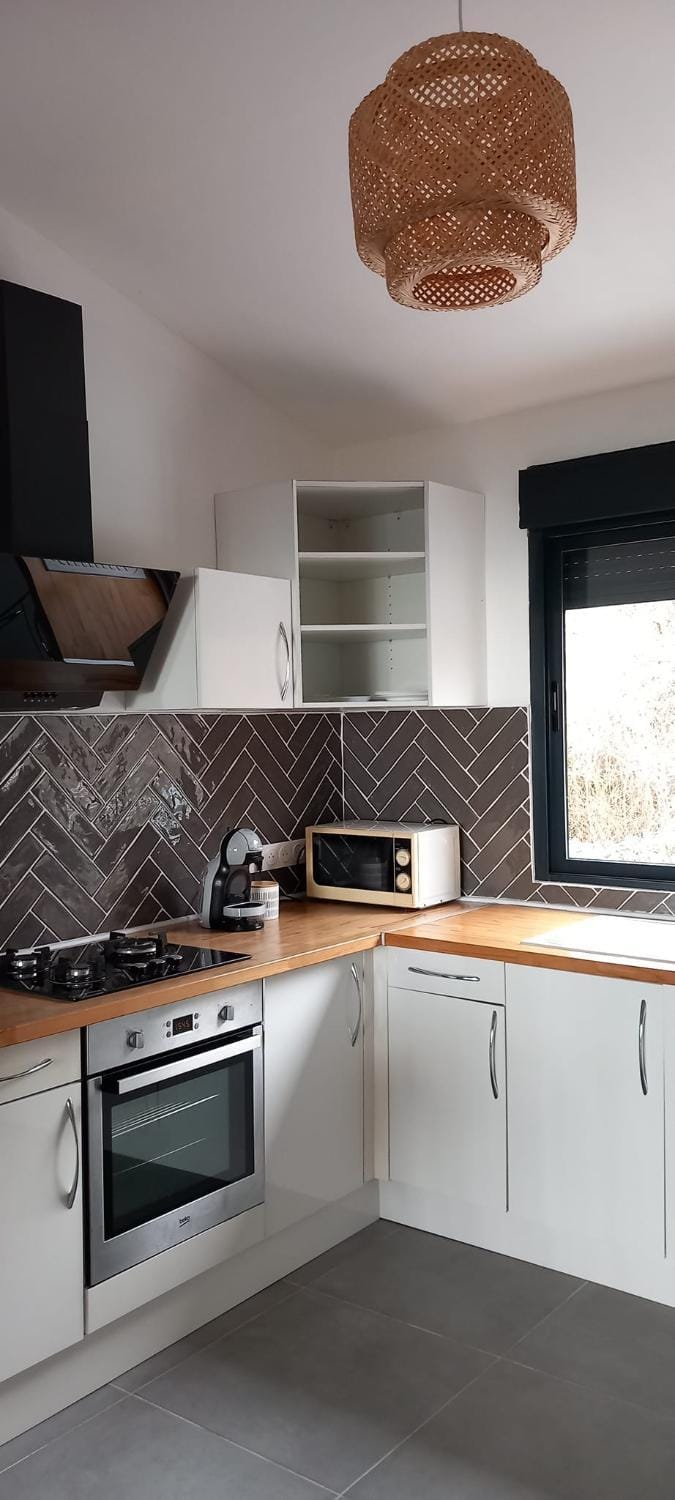 Kitchen or kitchenette, stove