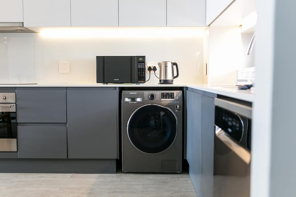 Axis Luxury apartment -mountain and Ocean view -Century City Apartment in Camps Bay