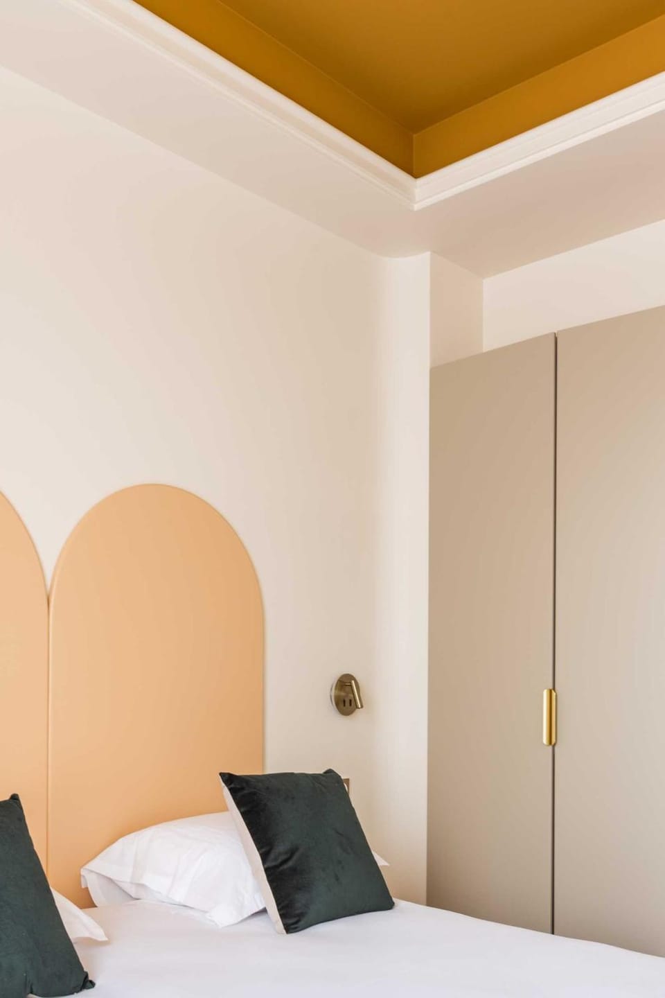 Bed, Photo of the whole room, Bedroom, wardrobe