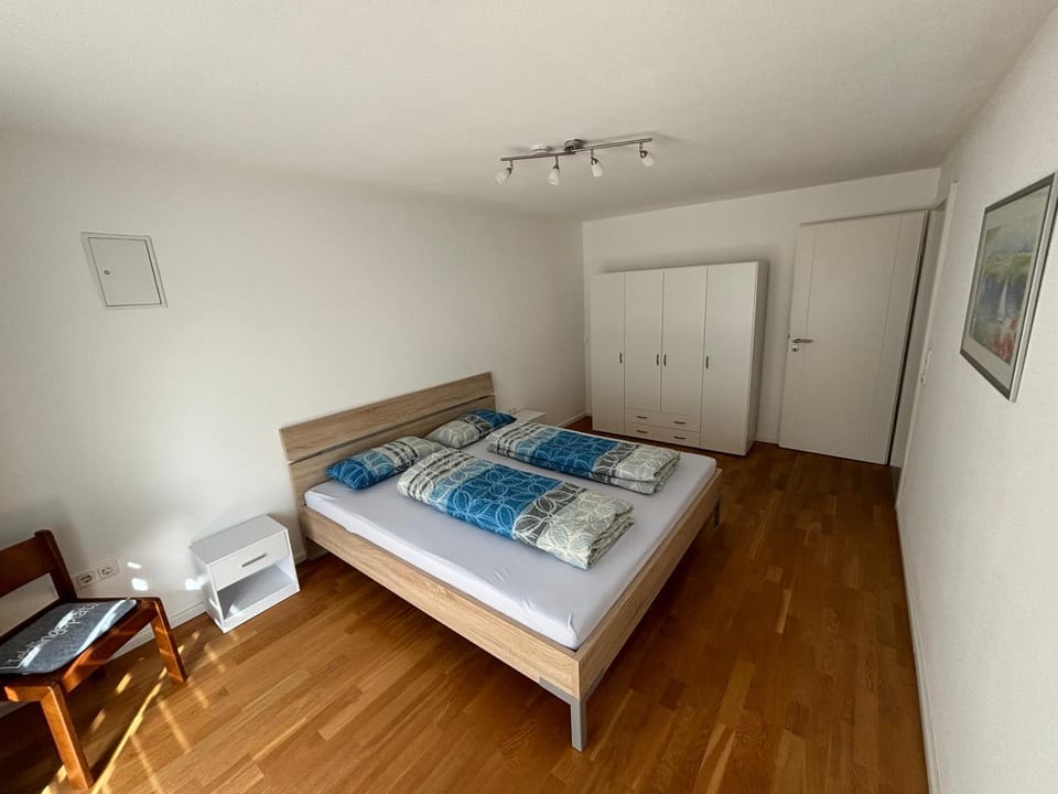 Bed, Photo of the whole room, Bedroom, wardrobe