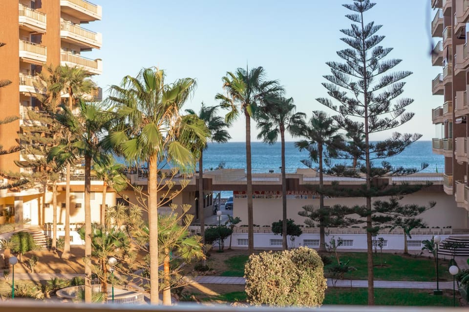 Spring, Day, Beach, City view, Sea view, Street view, Street view, Quiet street view