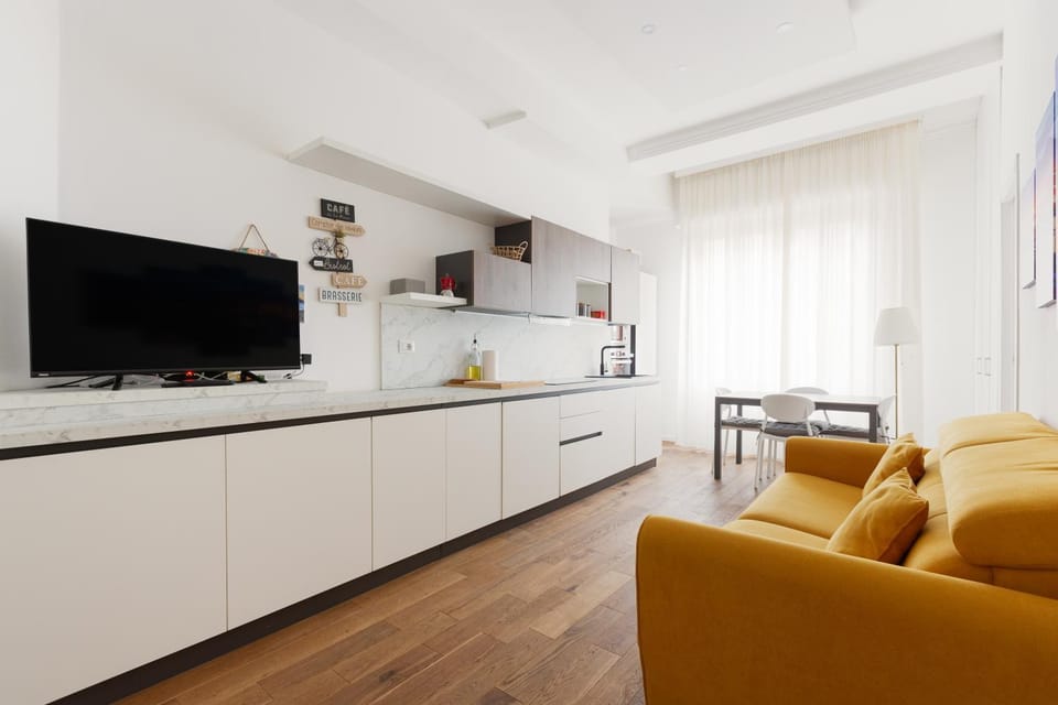 Kitchen or kitchenette, Living room, Seating area