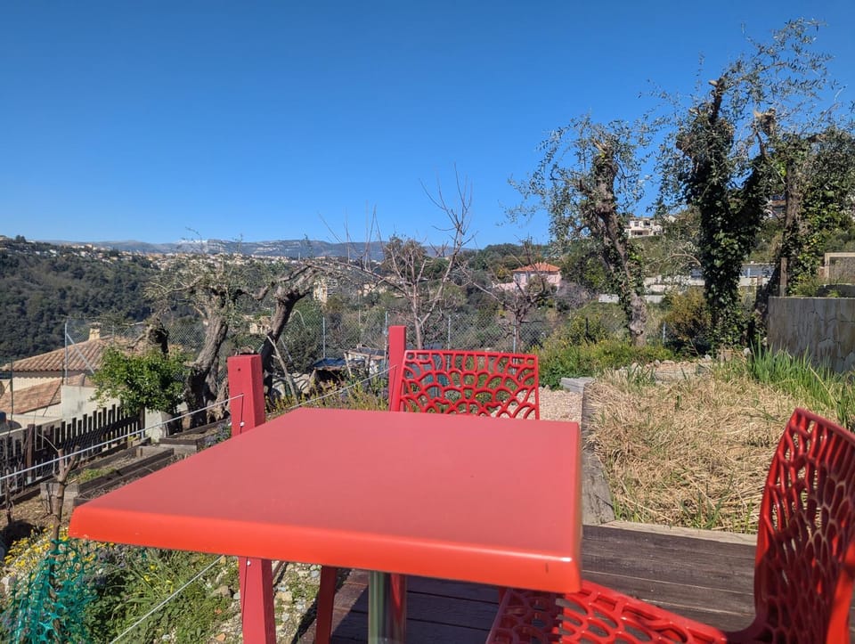 Balcony/Terrace, Dining area, Mountain view