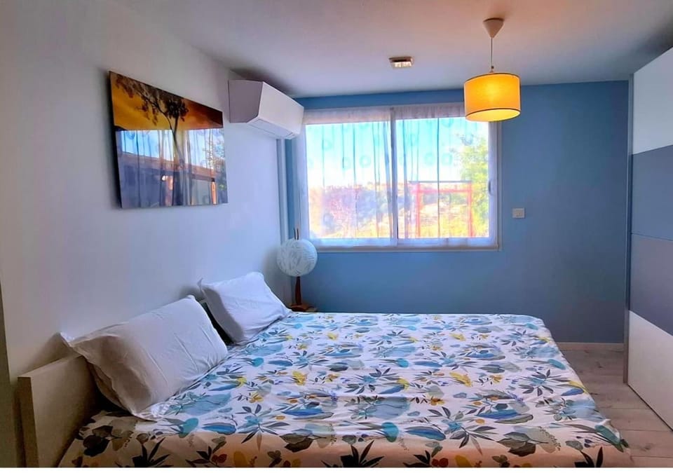 Bedroom, Garden view