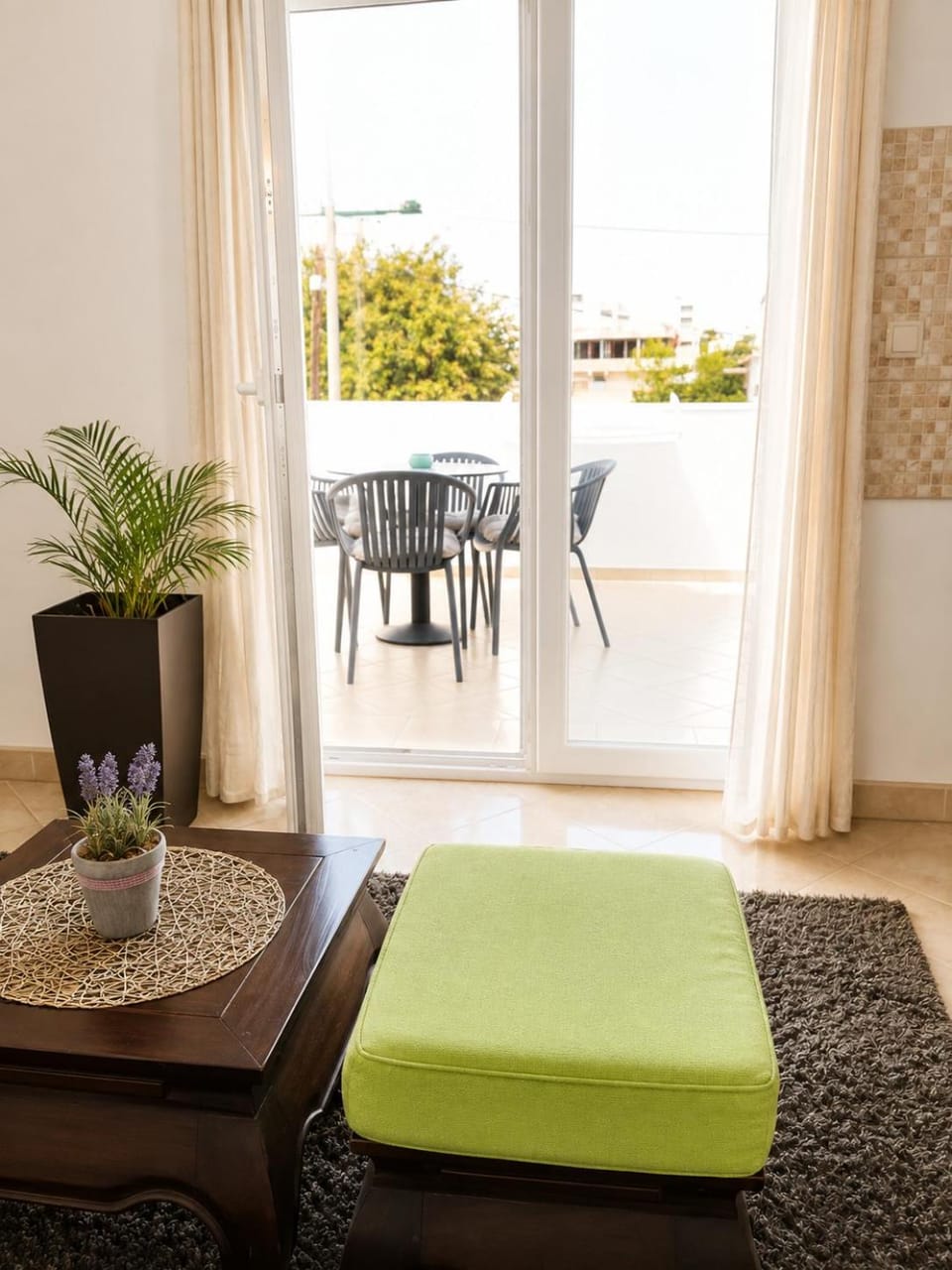 Balcony/Terrace, Living room