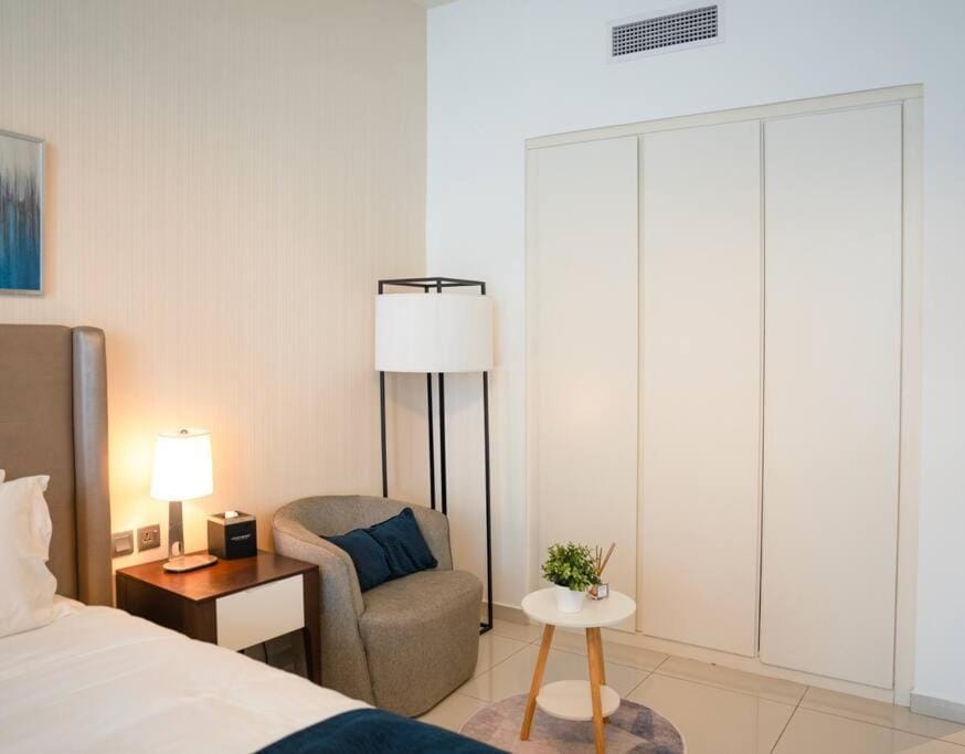 Cozy Studio Business Bay Apartment in Dubai