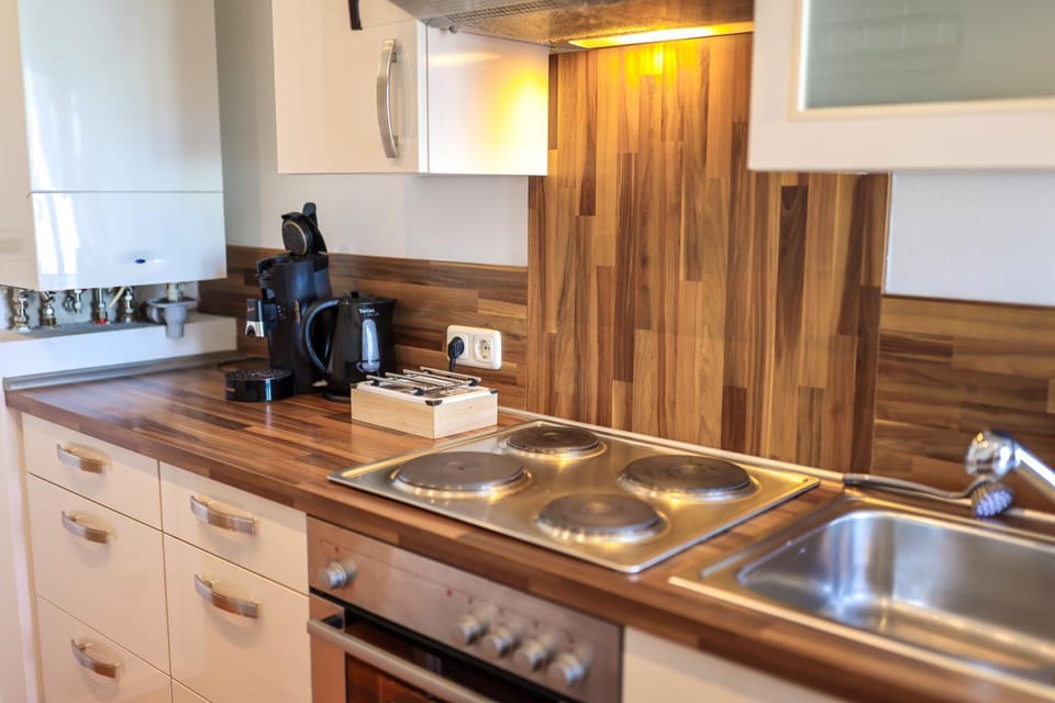 Kitchen or kitchenette, stove, stove, kitchen, kitchen