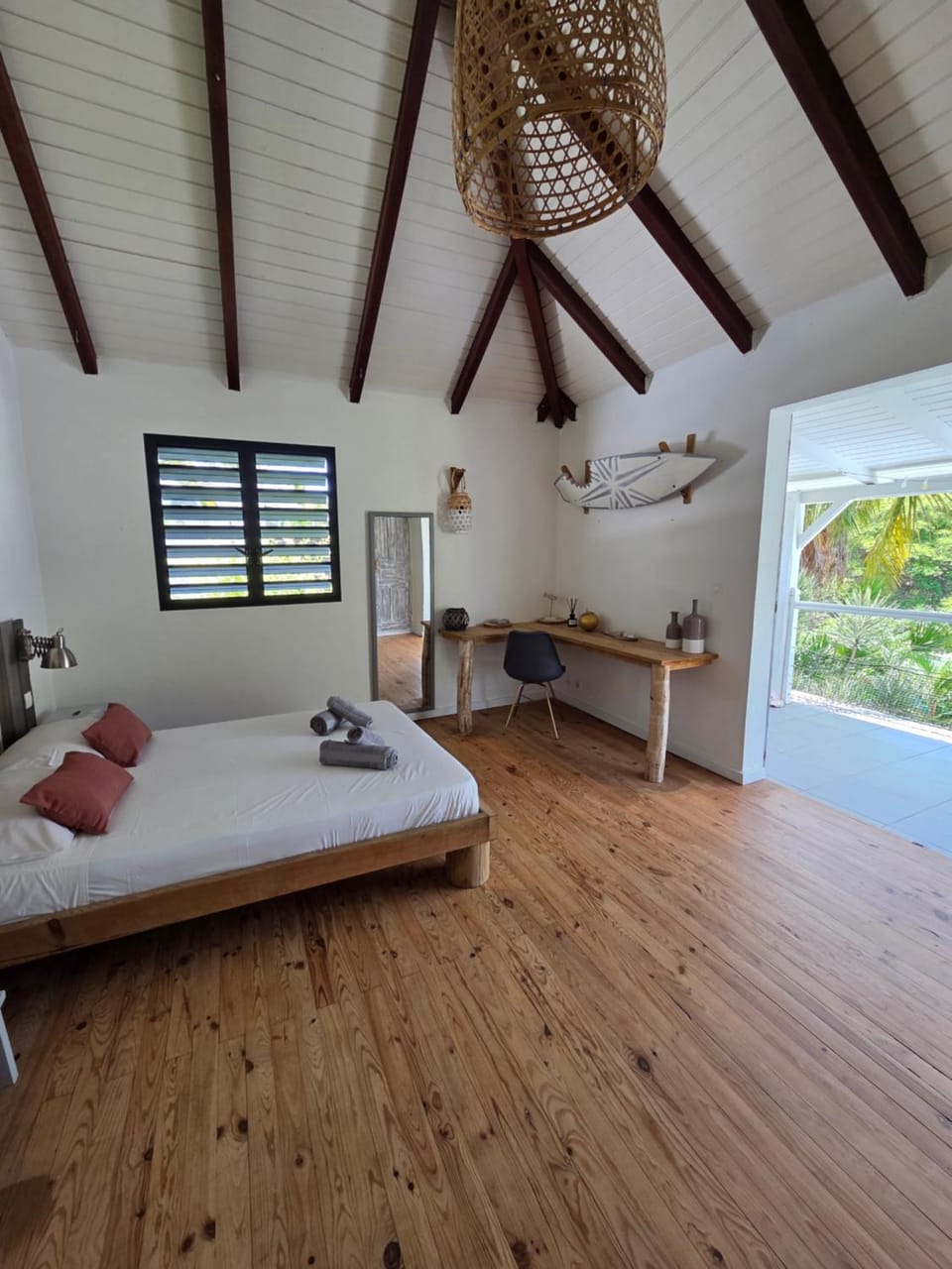 Bed, Photo of the whole room, Bedroom, Garden view, towels