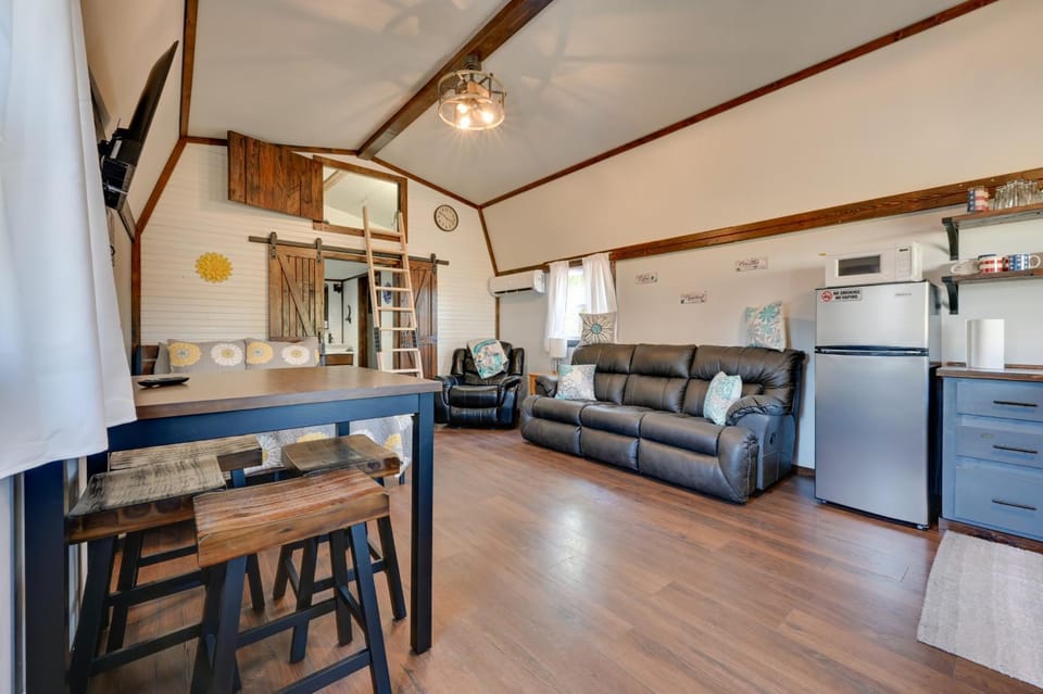 Steamboat Rock Cabin: Bike, Hike, Fish! Cabin in Iowa