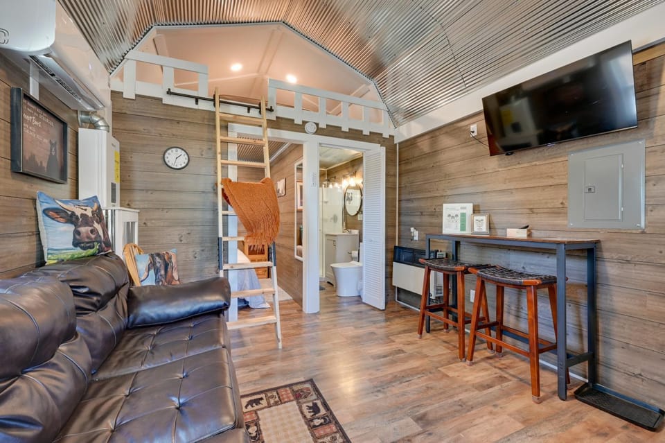 Cabin w/ Trail & Pond Access in Steamboat Rock! Cabin in Iowa