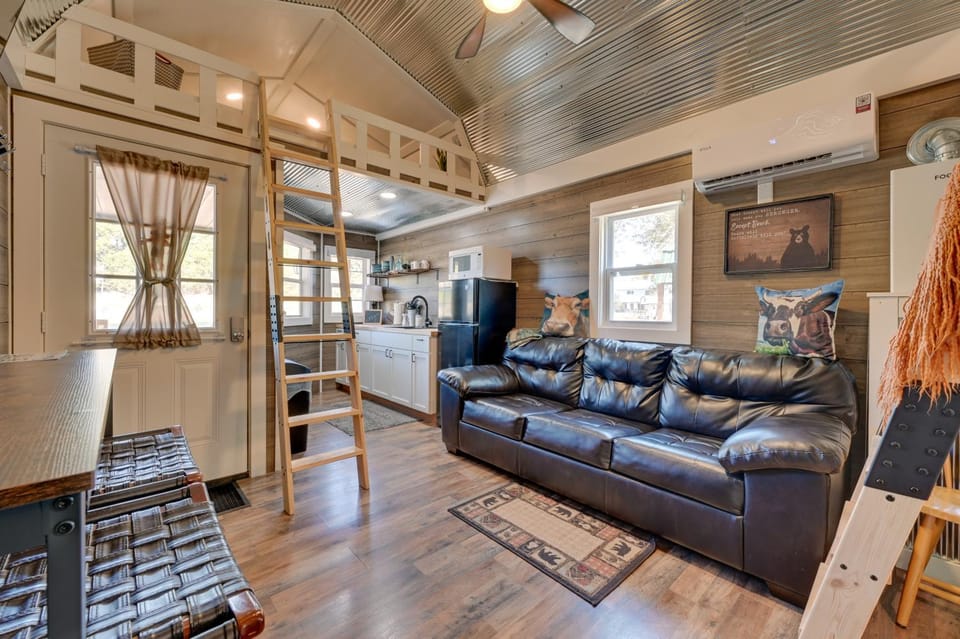 Cabin w/ Trail & Pond Access in Steamboat Rock! Cabin in Iowa