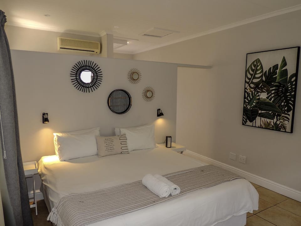 Bedroom, air conditioner