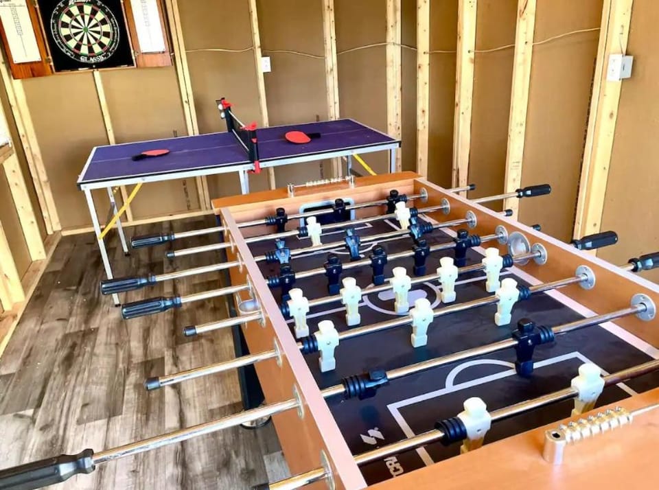 Game Room, Table tennis
