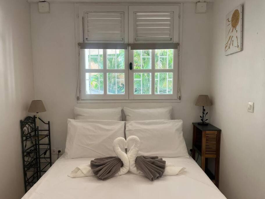 Joli Studio à la Villa l'Ensoleillée avec son grand Jardin Apartment in Fort-de-France