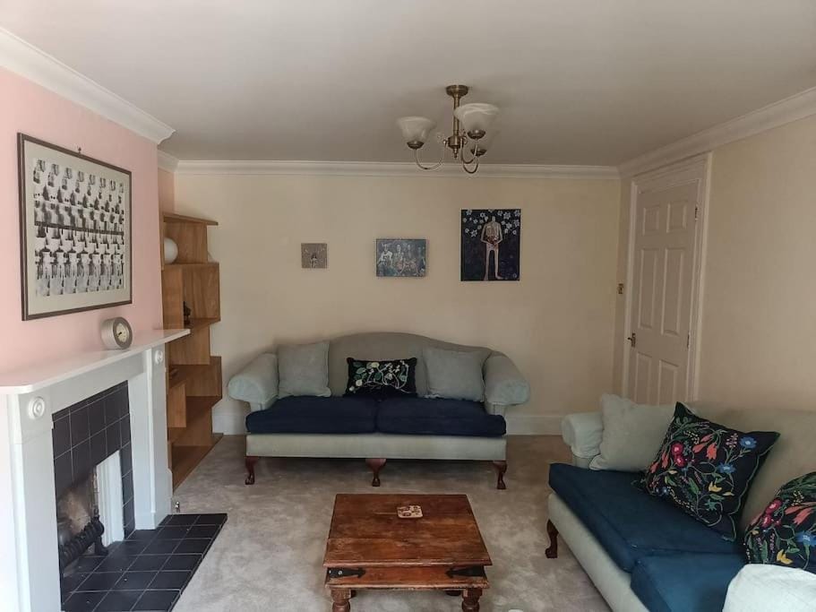 Charming Garden Flat Apartment in Gravesend