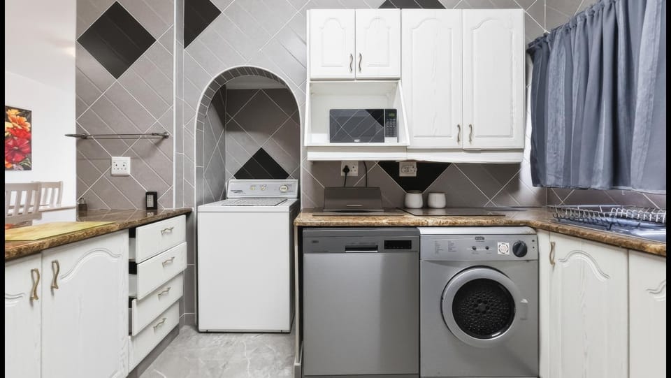 Libra 6 Apartment in Margate