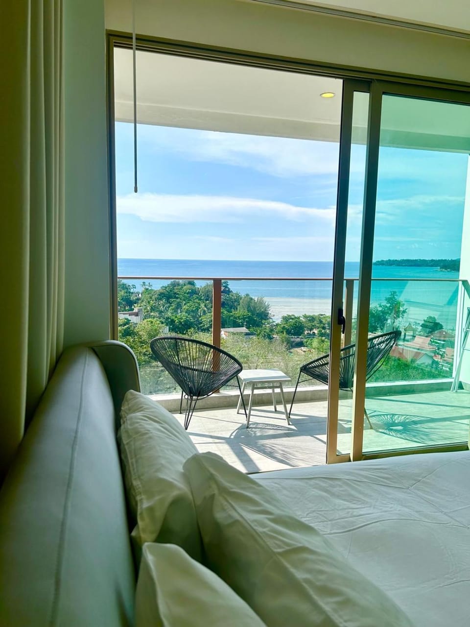Oceana Kamala Stunning corner Suite Sea View Apartment in Kamala