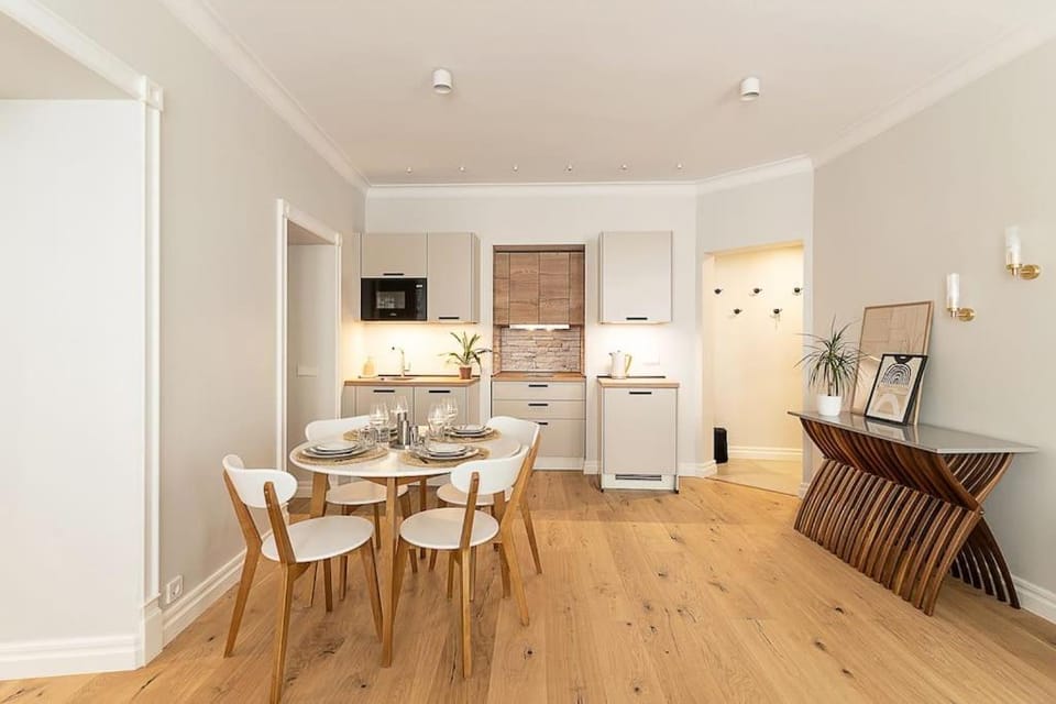 Kitchen or kitchenette, Living room, Dining area