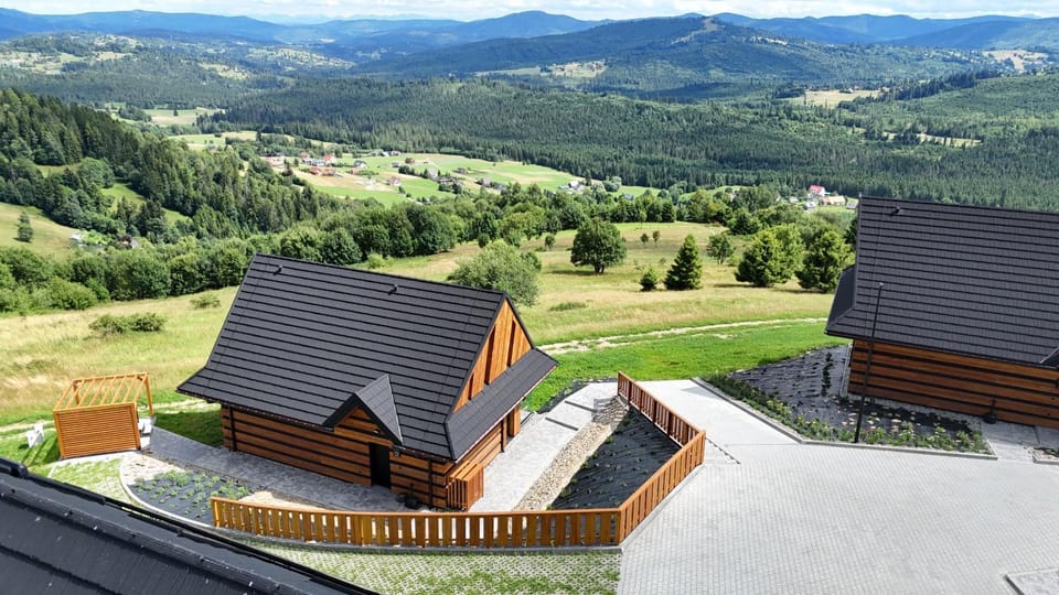 Property building, Natural landscape, Mountain view