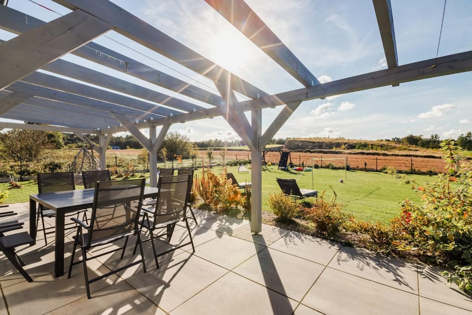 Balcony/Terrace, Garden view