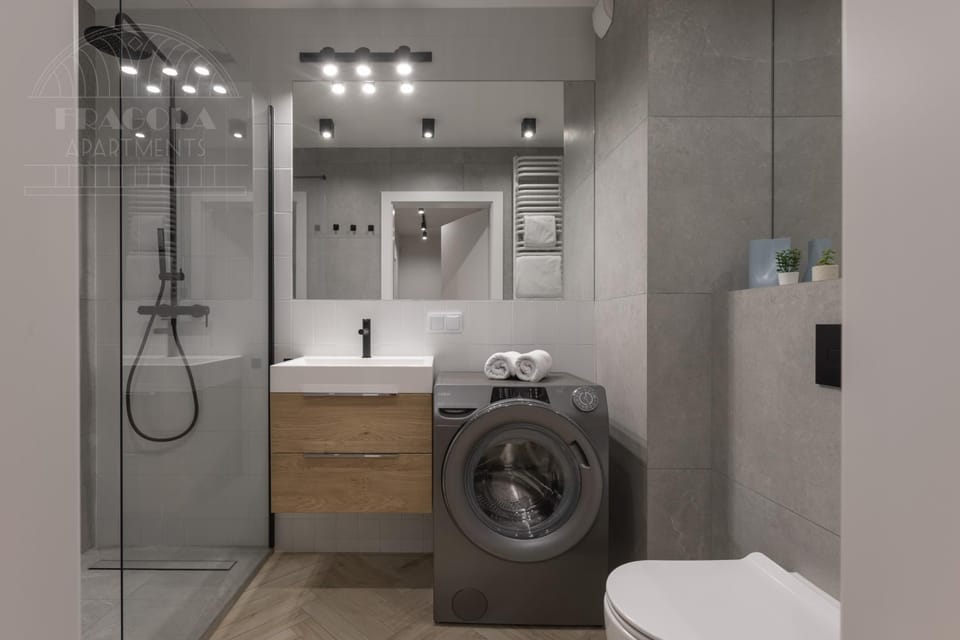 Bathroom, washing machine