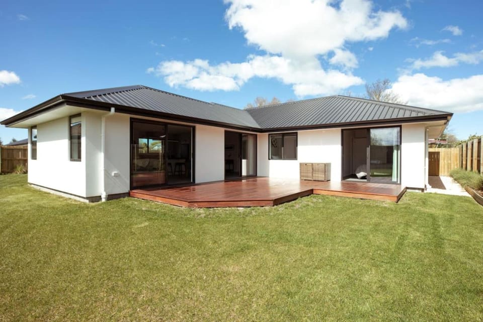 Property building, Garden