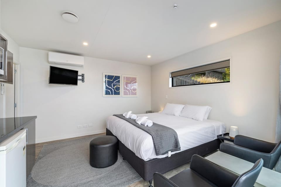 Living room, Bedroom