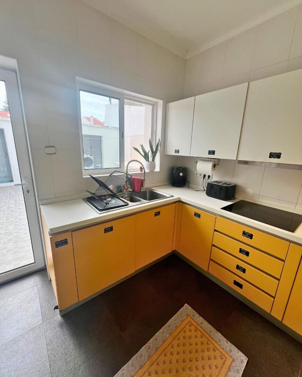 Kitchen or kitchenette, Communal kitchen