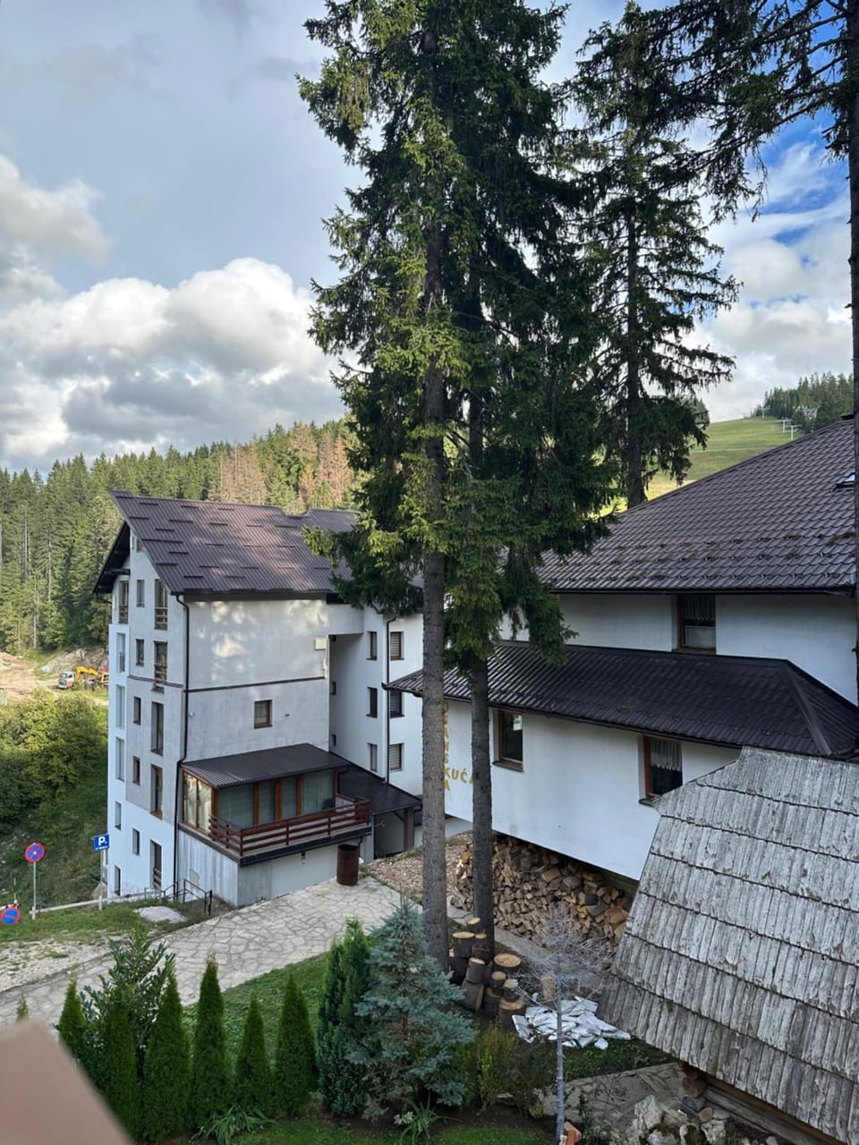 Ice Queen Vlasic Apartment hotel in Federation of Bosnia and Herzegovina