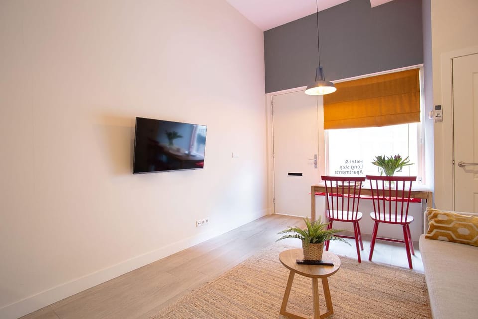 TV and multimedia, Dining area