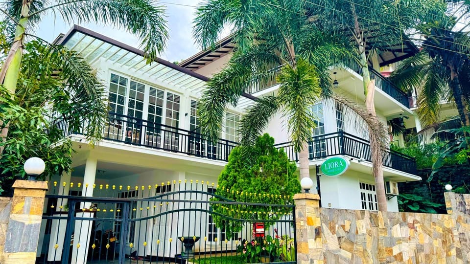 Property building, Garden, View (from property/room), Balcony/Terrace, Balcony/Terrace