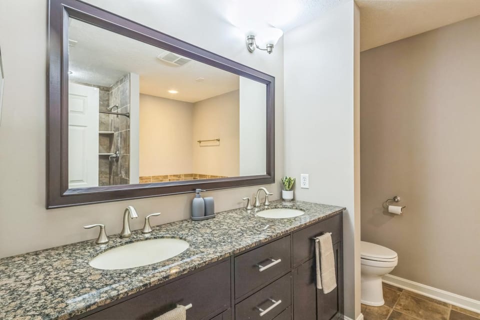 Toilet, Bathroom