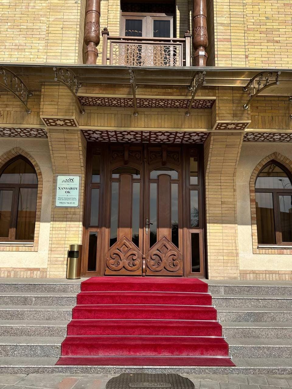 Facade/entrance