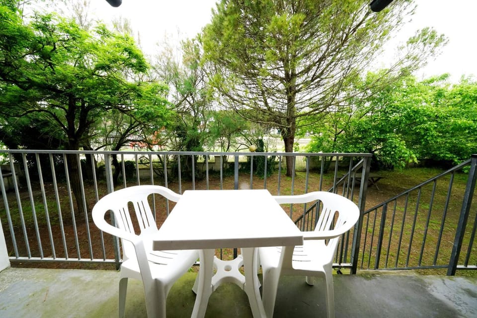 Balcony/Terrace, Garden view