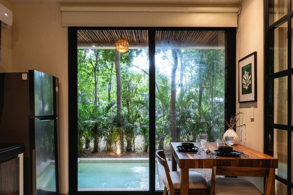 Dining area, Garden view, Pool view