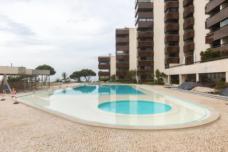 Oceanfront Lux Condo Sleeps 9 Apartment in Cascais