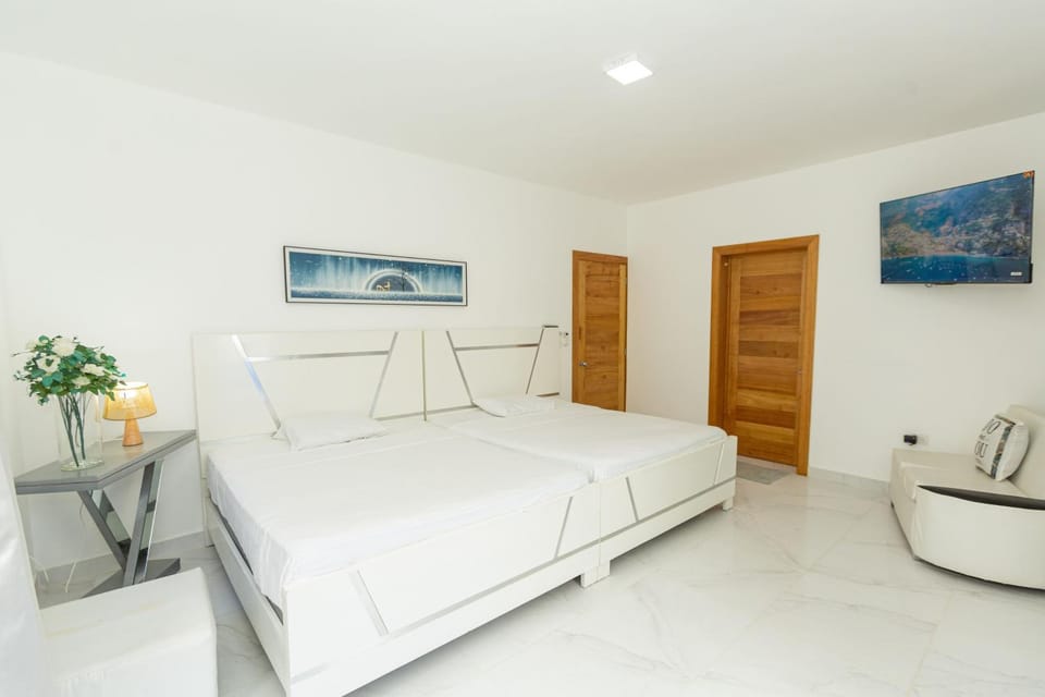 Crown ll-3 Bedrooms-Pool-Close to everything! Apartment in Puerto Plata