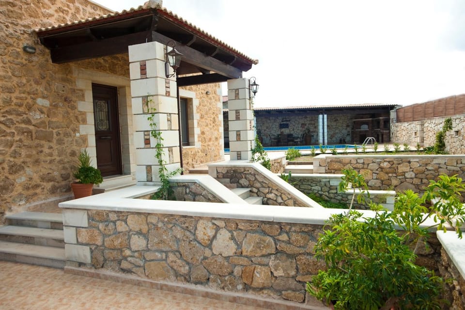 Balcony/Terrace, Swimming pool