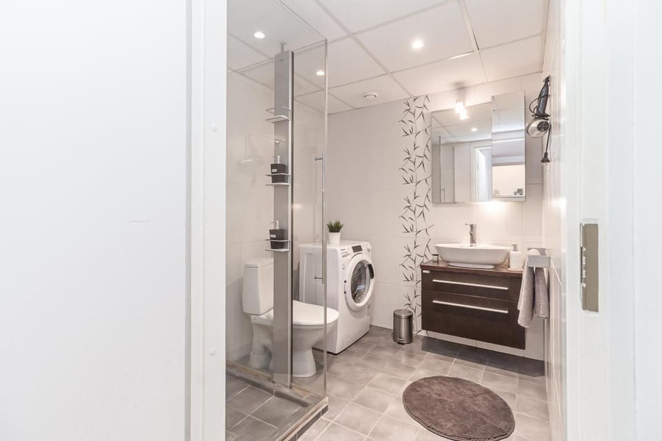 Shower, Toilet, Bathroom, washing machine, washing machine