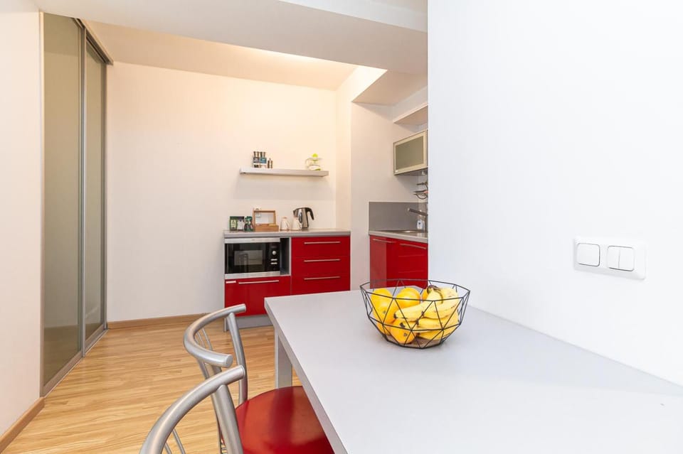 Coffee/tea facilities, Kitchen or kitchenette, Dining area