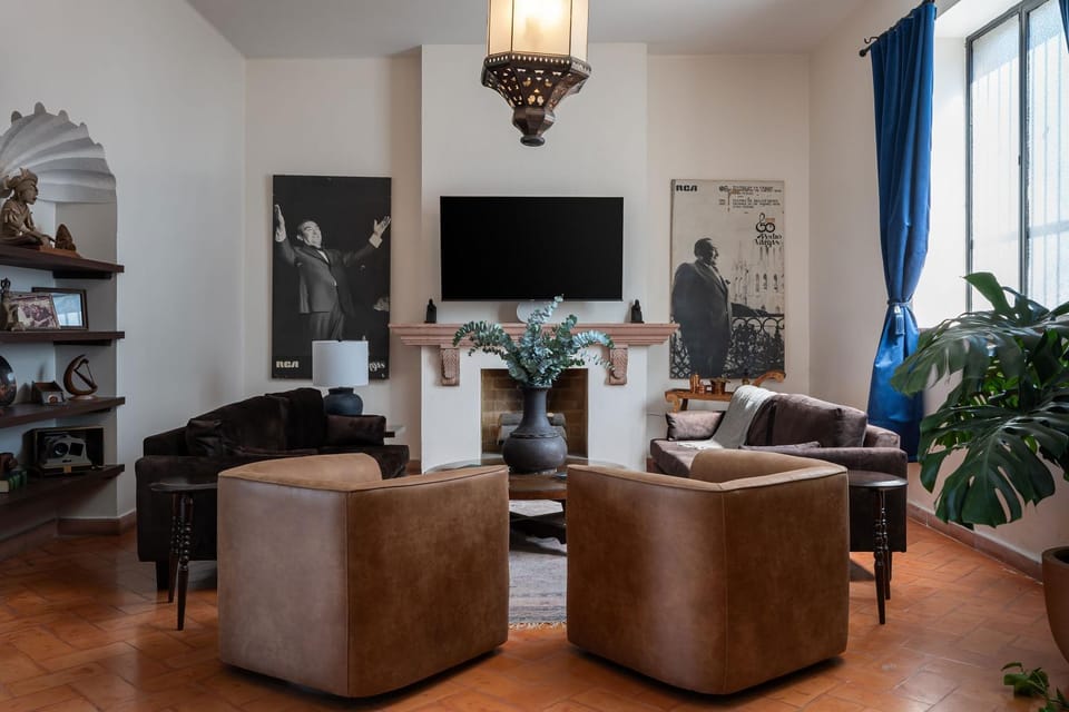 TV and multimedia, Living room, Seating area