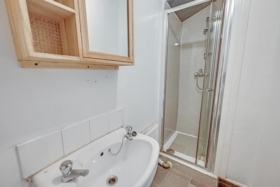 Cosy & Comfy Tottenham Apartment Sleeps 4 Apartment in London