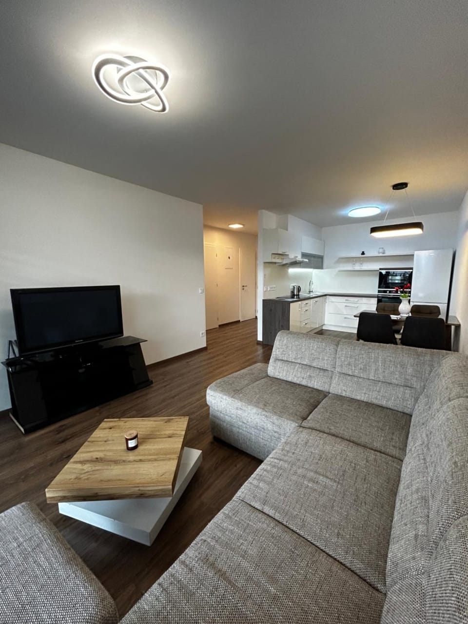 TV and multimedia, Living room, Seating area