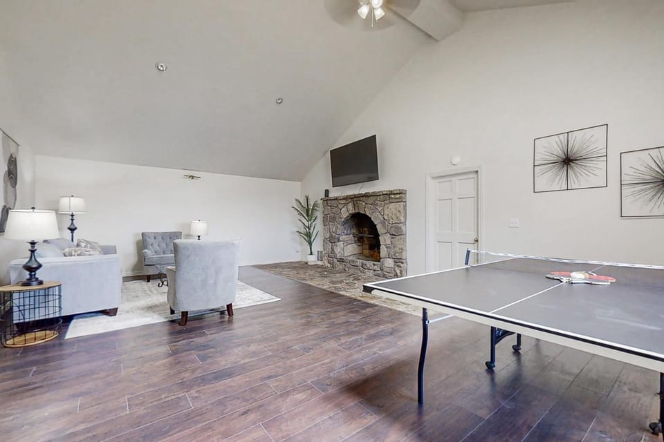 Ranch Life Experience with Private Pool in Gravette House in Arkansas